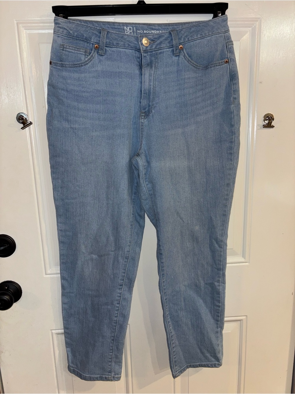 No Boundaries Light Blue Cropped Women's Jeans